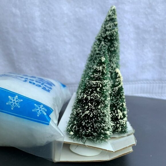 Dept 56 Village Trees and Snow, General Christmas Village Accessory - 1990s - Picture 10 of 10